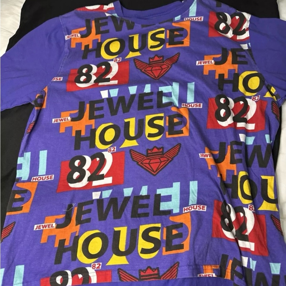 Jewel House Size XXL Graphic T shirt